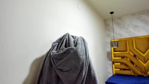  online show from 05/10/26, 12:21