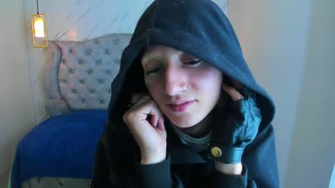   online show from 05/22/26, 07:52