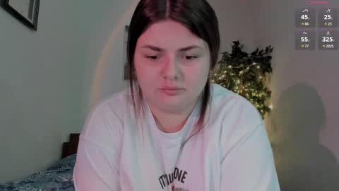 Snapshot of fiery__lady_ chatting on 12/15/24, 05:53 Evita online show from 12/15/24, 05:53