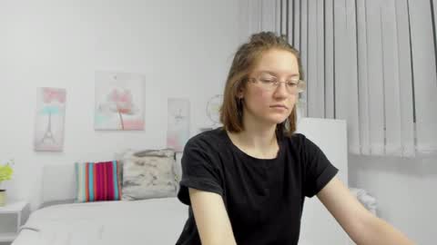 Snapshot of fiery__mary chatting on 02/17/25, 01:25 Mary online show from 02/17/25, 01:25