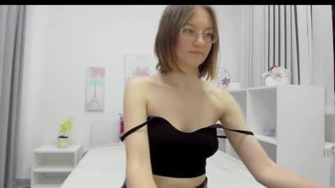 Snapshot of fiery__mary chatting on 02/18/25, 01:11 Mary online show from 02/18/25, 01:11