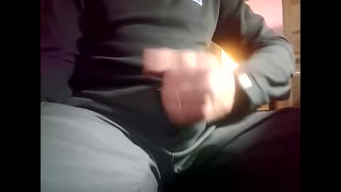 Snapshot of fifi010203 chatting on 10/21/25, 04:46 fifi010203 online show from 10/21/25, 04:46