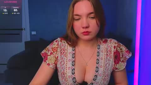 Snapshot of fififlower chatting on 03/04/26, 04:24 Rebecca online show from 03/04/26, 04:24