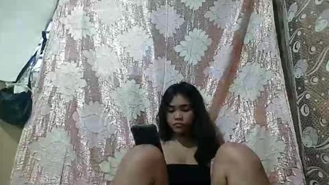 Snapshot of filipinagirl_18 chatting on 04/04/26, 09:45 filipinagirl_18 online show from 04/04/26, 09:45
