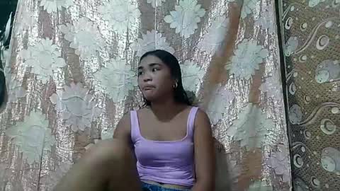 Snapshot of filipinagirl_18 chatting on 04/05/26, 10:23 filipinagirl_18 online show from 04/05/26, 10:23