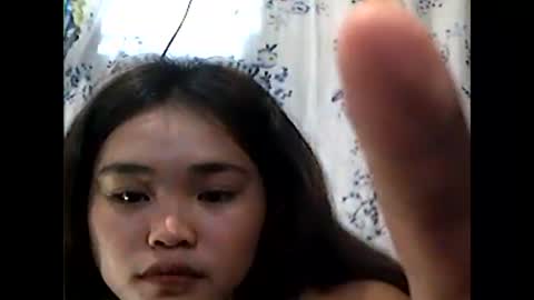 Snapshot of filipinagirl_18 chatting on 04/15/26, 09:27 filipinagirl_18 online show from 04/15/26, 09:27
