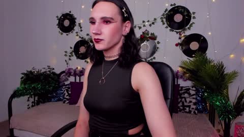 Honey Ill be waiting for you Tue Wed Thu Fri Sat Sun 10am-5pm online show from 12/31/24, 12:57