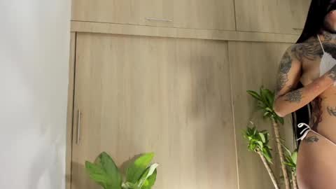 filletatouee online show from 11/08/25, 12:00