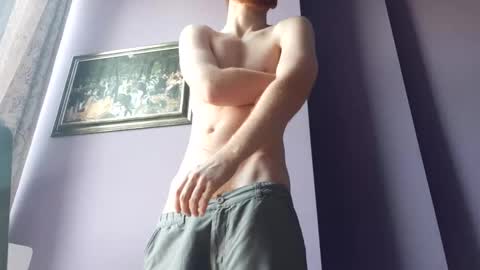 Snapshot of fillipsondon chatting on 12/19/25, 12:01 Whitechocolate online show from 12/19/25, 12:01