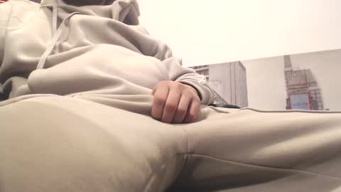 Snapshot of filouxx70 chatting on 10/27/25, 08:24 filouxx70 online show from 10/27/25, 08:24