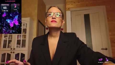 Lady online show from 09/12/25, 07:03