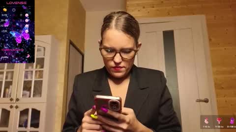 Lady online show from 09/21/25, 08:32