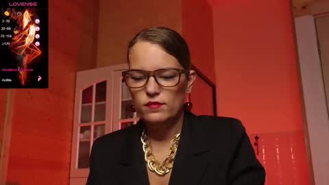 Lady online show from 11/02/25, 12:35