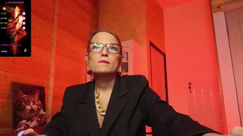 Lady online show from 02/04/26, 06:14