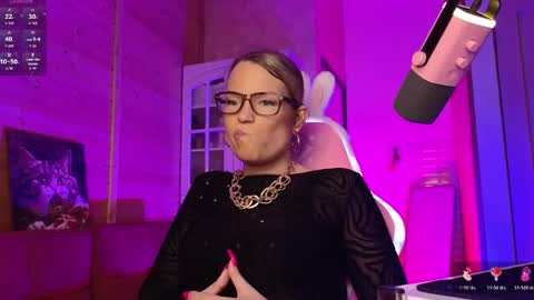 Lady online show from 06/06/26, 05:39