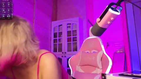 Lady online show from 06/13/26, 05:22