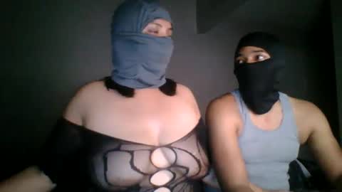 Snapshot of fineassmexican2224 chatting on 09/21/25, 05:42 fineassmexican2224 online show from 09/21/25, 05:42