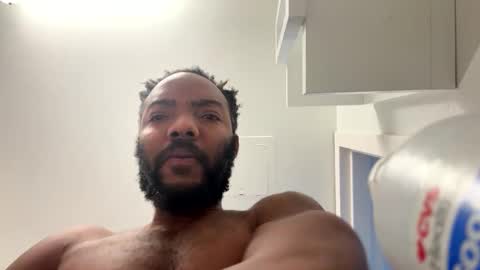 Snapshot of finessegod26 chatting on 11/24/25, 01:33 finessegod26 online show from 11/24/25, 01:33