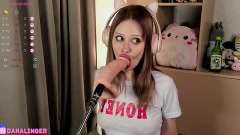 Hey. im DANA Free Lush and Domi control in pvt online show from 11/16/25, 07:19