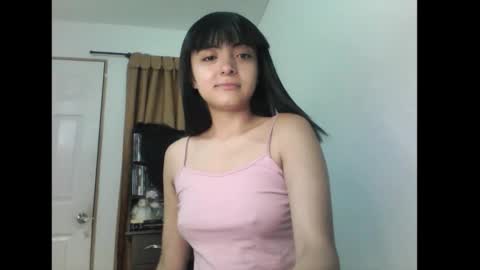 Snapshot of finnky1 chatting on 04/15/26, 04:52 finnky1 online show from 04/15/26, 04:52