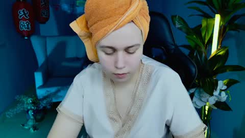fiora online show from 12/07/24, 05:15