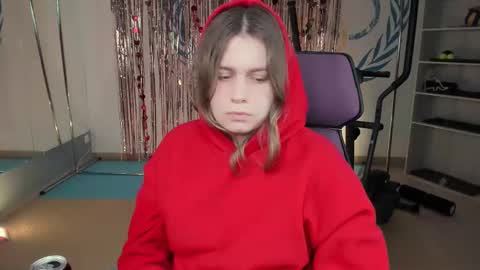 fiora online show from 02/21/25, 02:48