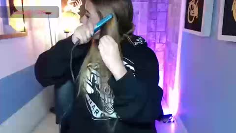 Snapshot of fiorellaa_delsd chatting on 09/10/25, 03:34 Fiorellaa online show from 09/10/25, 03:34