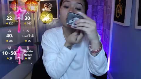 Snapshot of fiorellaa_delsd chatting on 10/27/25, 03:27 Fiorellaa online show from 10/27/25, 03:27