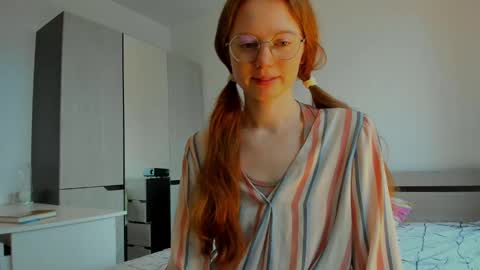 fire_luna online show from 03/06/25, 07:47