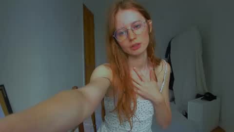 fire_luna online show from 07/30/26, 09:08