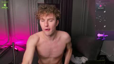 Snapshot of firevein chatting on 09/30/25, 05:29 Sexy Tony online show from 09/30/25, 05:29