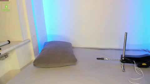 Snapshot of firevein chatting on 11/01/25, 08:22 Sexy Tony online show from 11/01/25, 08:22