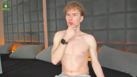 Snapshot of firevein chatting on 12/05/25, 10:24 Sexy Tony online show from 12/05/25, 10:24