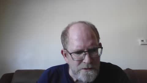 Snapshot of fishingaroundforanything chatting on 02/21/25, 05:42 Hercomeonmyface online show from 02/21/25, 05:42