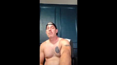 Snapshot of fitdaddylove chatting on 04/21/26, 10:45 FitDaddy online show from 04/21/26, 10:45