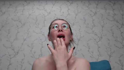 xFitnessGirl online show from 12/27/24, 05:20