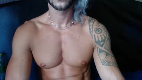 Snapshot of fitness1989 chatting on 12/02/25, 04:18 fitness1989 online show from 12/02/25, 04:18