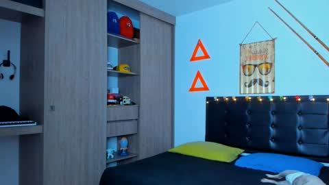 Elias Valencia online show from 01/08/25, 02:14