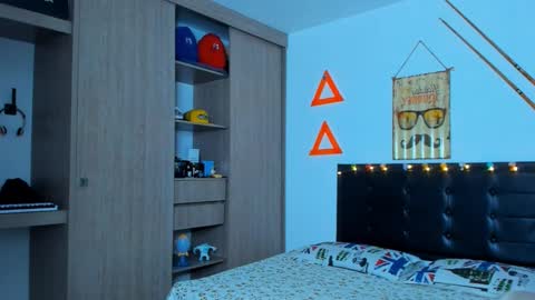 Elias Valencia online show from 02/20/25, 09:22