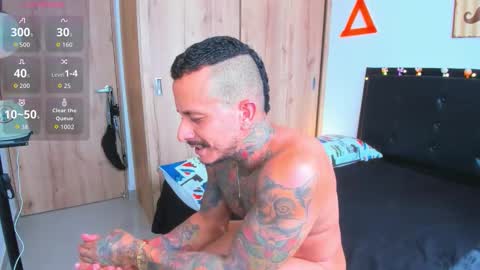 Snapshot of fitnolan chatting on 11/10/25, 03:33 Elias Valencia online show from 11/10/25, 03:33