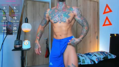 Snapshot of fitnolan chatting on 11/12/25, 08:37 Elias Valencia online show from 11/12/25, 08:37