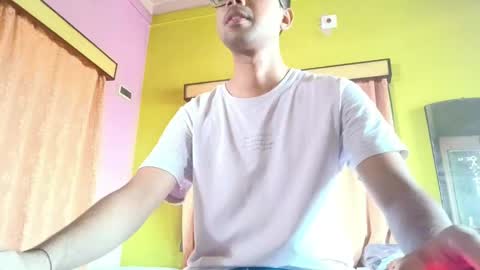Snapshot of fizz_04_fun chatting on 05/11/26, 04:29 Ur BoyToy online show from 05/11/26, 04:29
