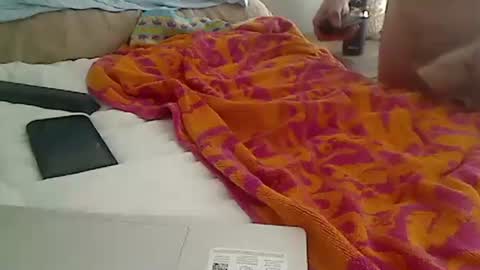 Snapshot of fjcs73 chatting on 11/24/25, 05:56 fjcs73 online show from 11/24/25, 05:56