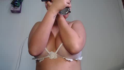 Snapshot of flamebond_room chatting on 10/11/25, 12:04 tteo Sienna online show from 10/11/25, 12:04