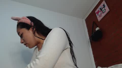 Snapshot of flamebond_room chatting on 11/03/25, 12:06 tteo Sienna online show from 11/03/25, 12:06