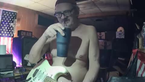 flamingfartguy online show from 01/01/25, 07:41