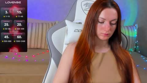 Snapshot of flamystar chatting on 10/25/25, 01:13 Yana online show from 10/25/25, 01:13