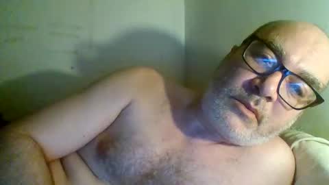Snapshot of flashdreaming chatting on 06/08/26, 10:21 Carlo online show from 06/08/26, 10:21