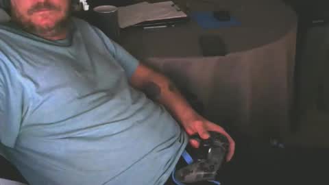 Snapshot of flashy49 chatting on 12/18/25, 04:40 flashy49 online show from 12/18/25, 04:40