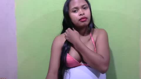 Snapshot of fleurtess_xx chatting on 04/24/26, 04:26 Claire online show from 04/24/26, 04:26